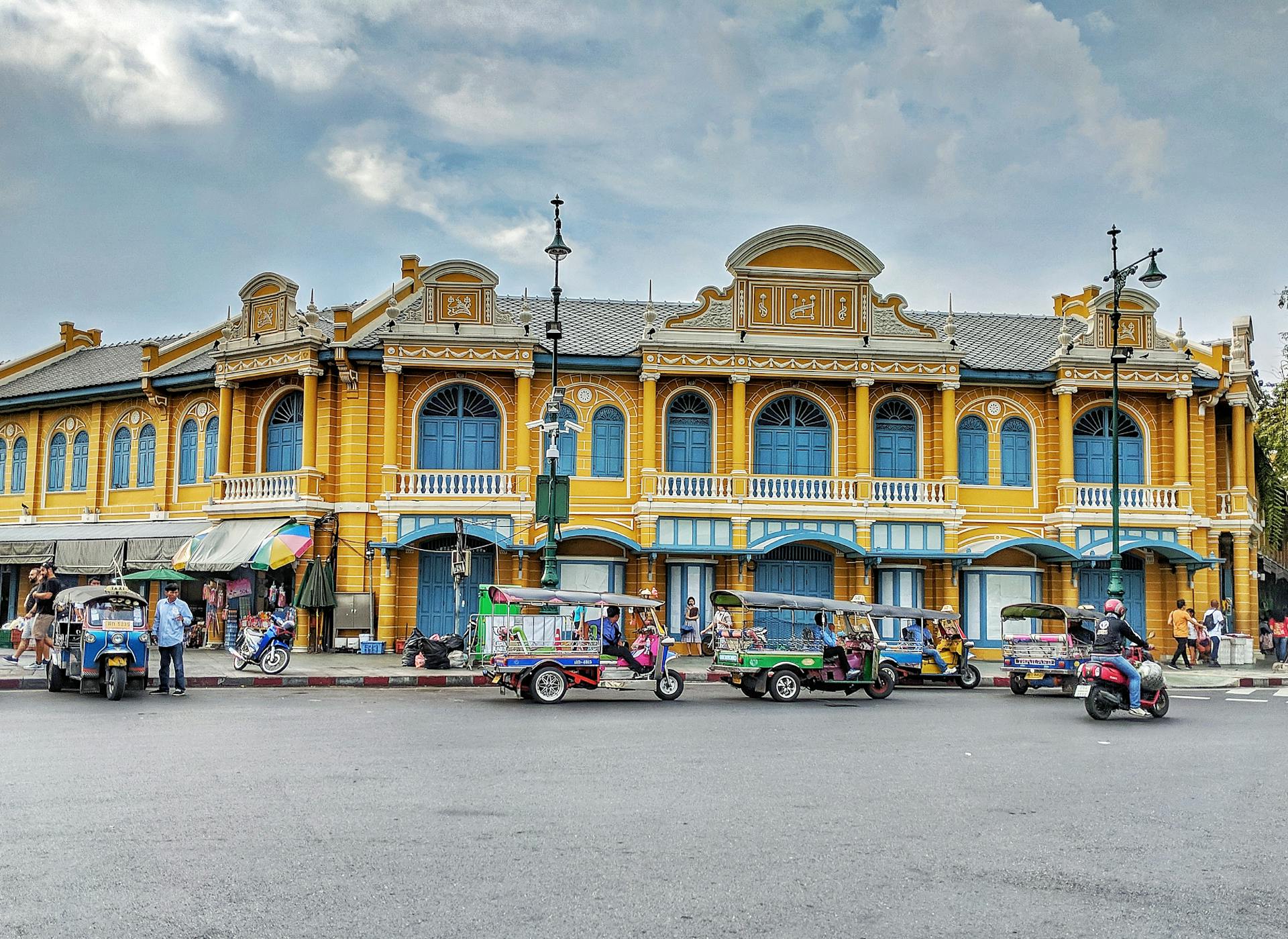 Photograph the vibrant spirit of Luang Prabang’s markets in any weather